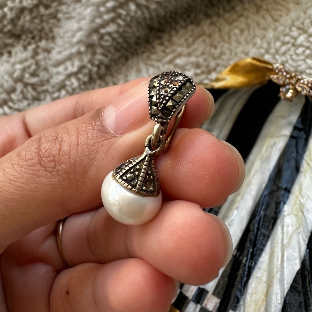 Vintage silver pearl drop earrings